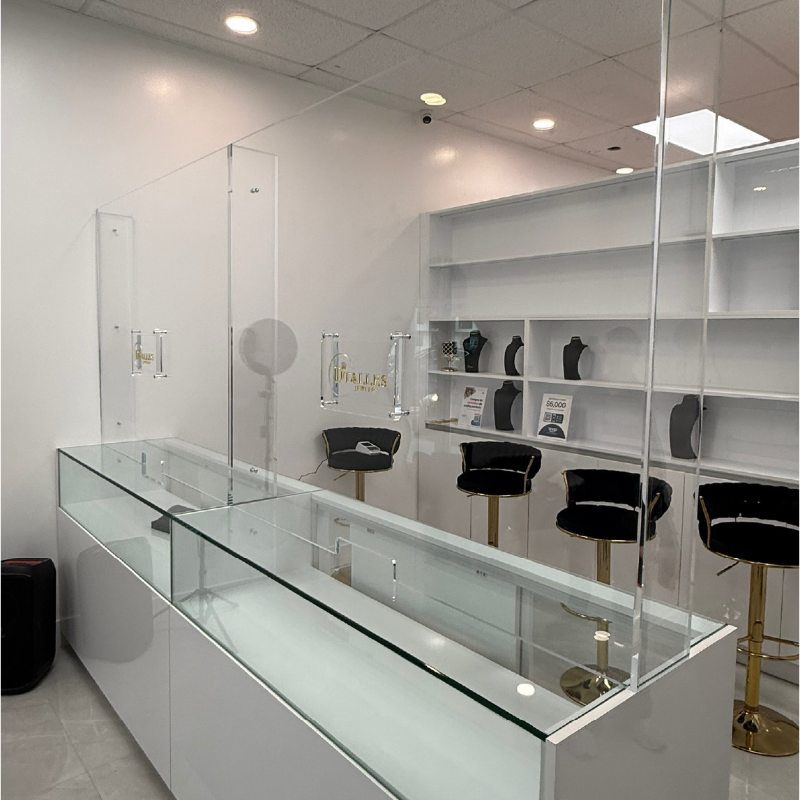 How Acrylic Protects Products in High-Traffic Commercial Environments