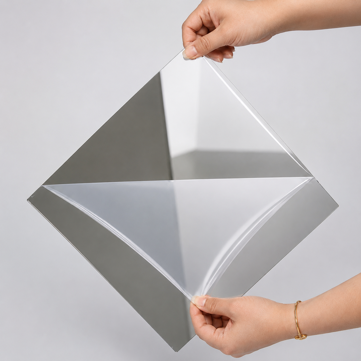 Mirror Acrylic Sheets – Lightweight Reflective Acrylic Panels